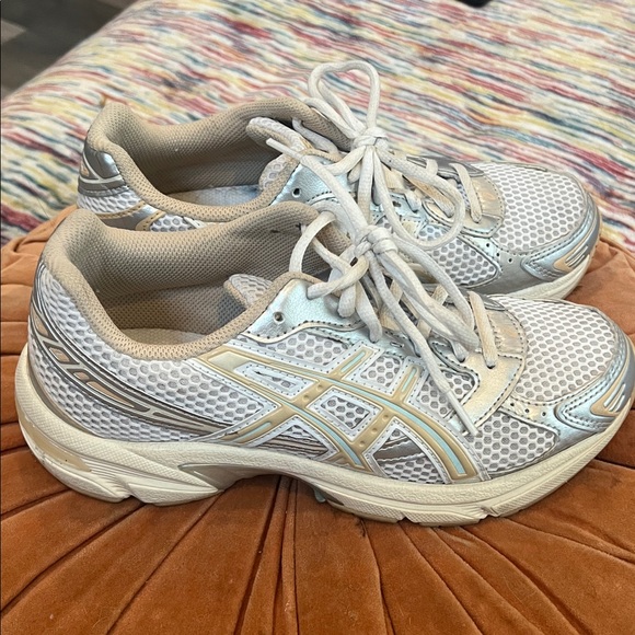 Asics Runners - Picture 2 of 7